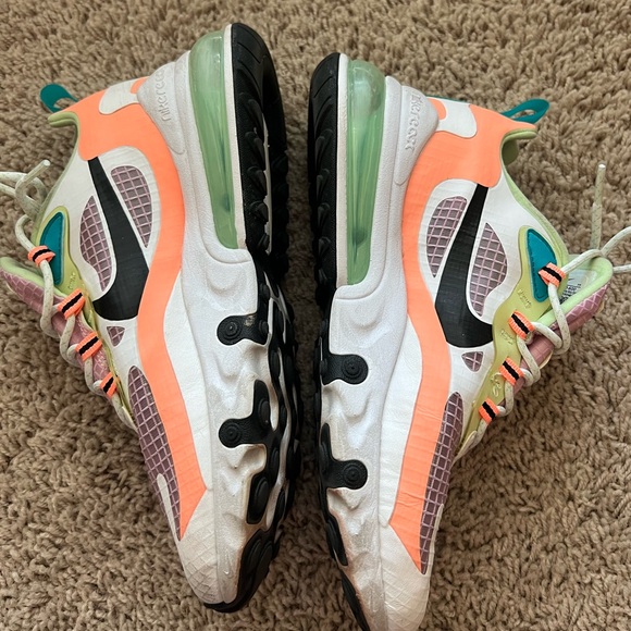 Nike Air Max 270 REACT SE - Light Arctic Pink - Picture 3 of 6